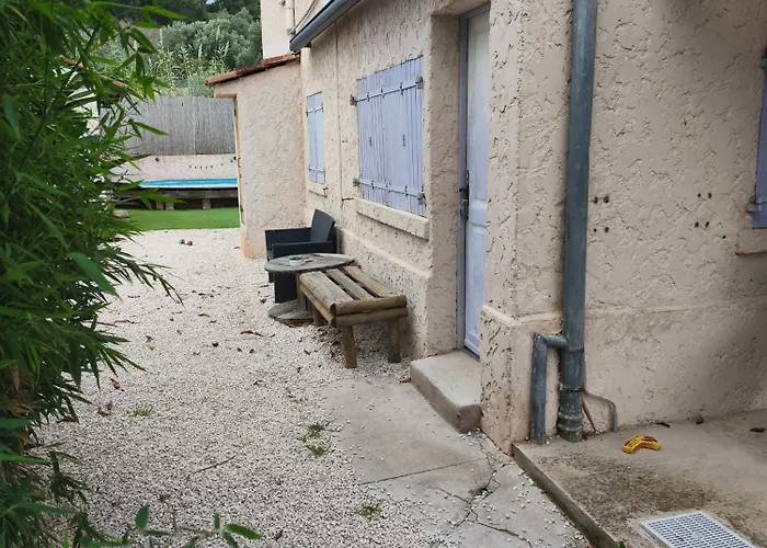 Studio Chez L'Habitant アパート *